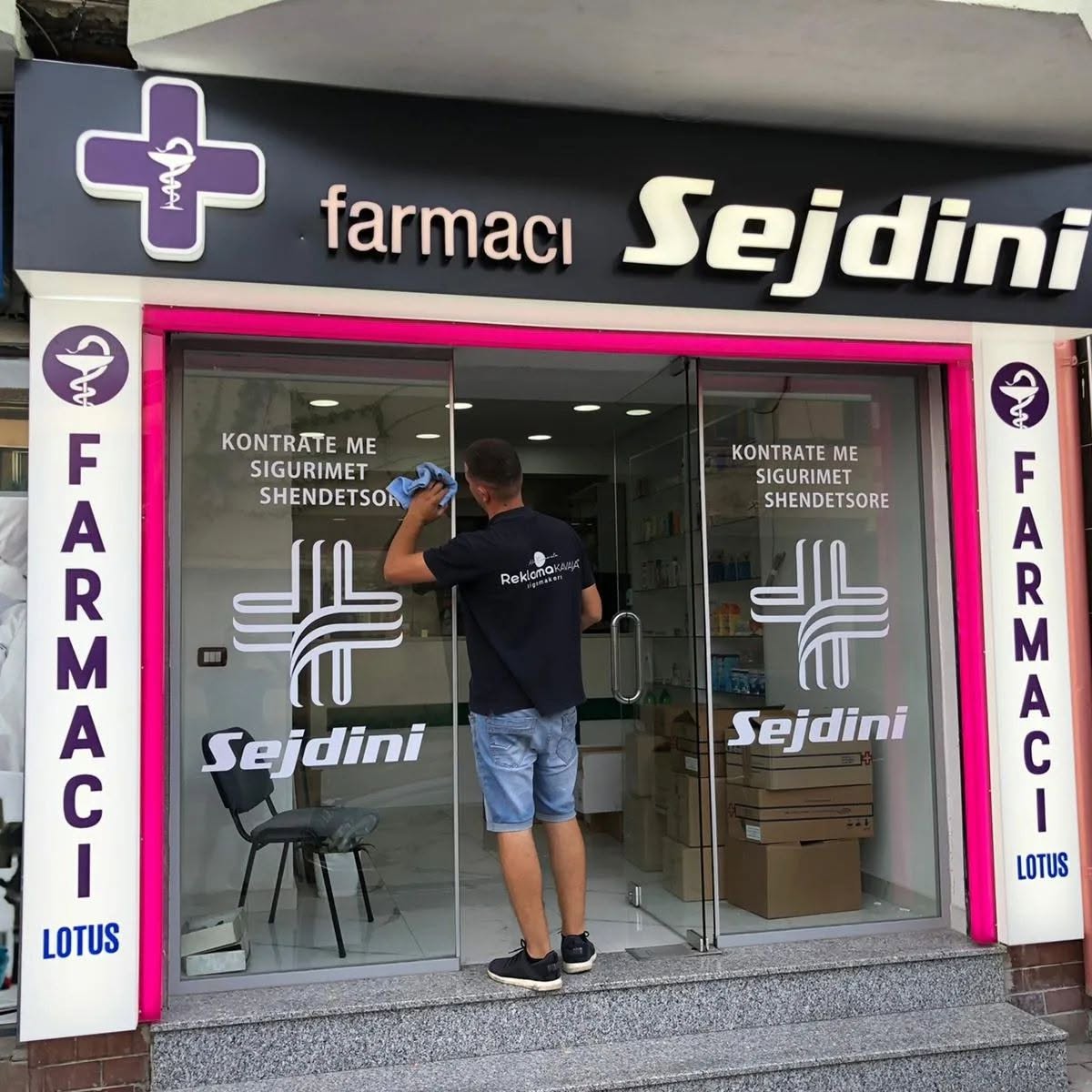 Tabela me Ndriçim – punim 5 Reklama Kavaja